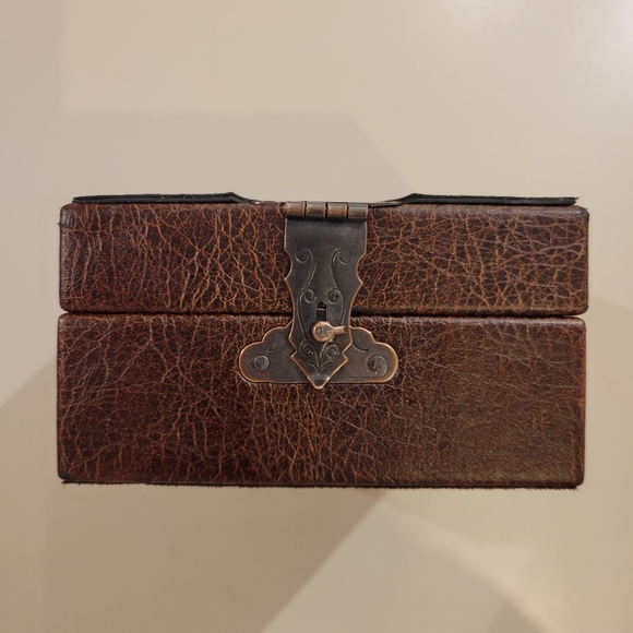 Sevan Biçakçi brown leather ring box/case - (used/good condition) - Picture 5 of 6